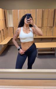 613677079: Chica busca chico en Lugo