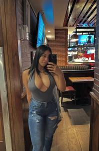 672643348: Chica busca chico en Granada