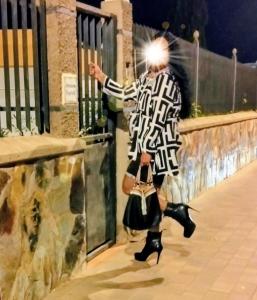 643571755: Transexual en La Coruña