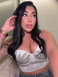 631891238: Chica busca chico en Gerona