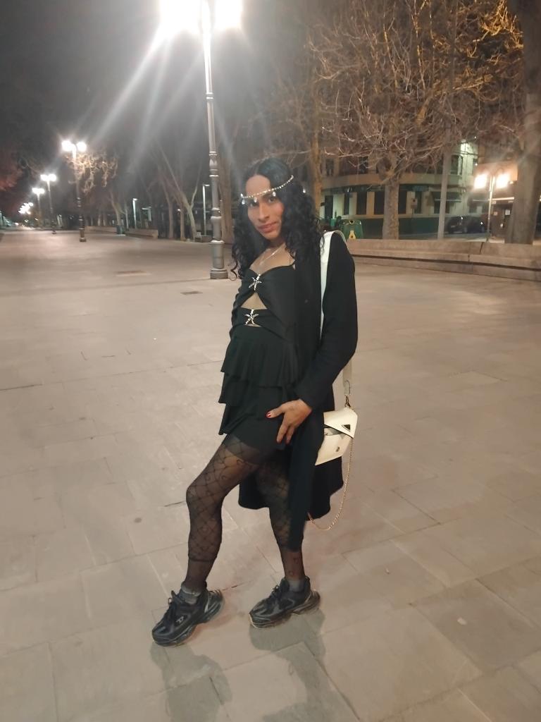 631127828: Travesti en Gerona