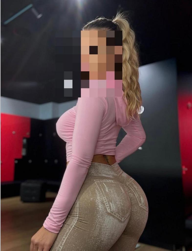 613859108: Chica busca chico en Cádiz