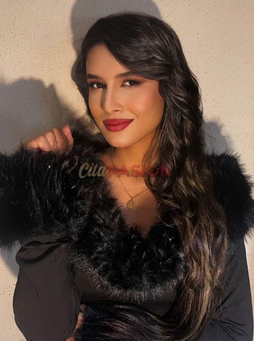 647131814: Chica busca chico en Zaragoza