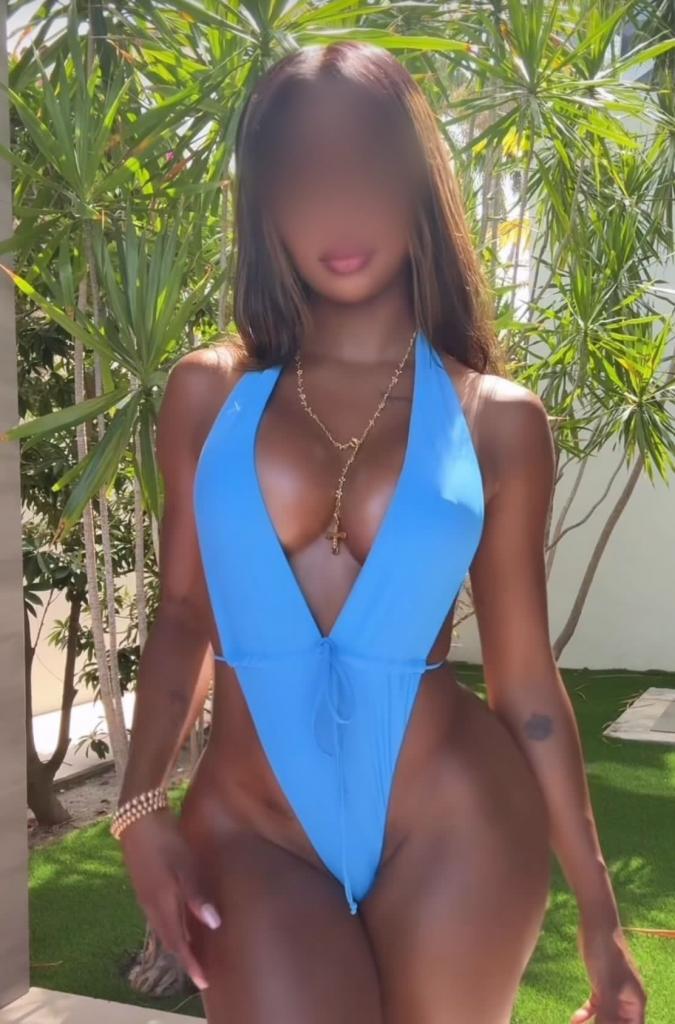 613459095: Chica busca chico en Huelva