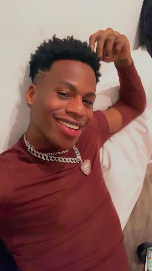 611271304: Chico busca chica en Cádiz