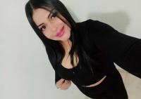 667037085: Chica busca chico en Sevilla
