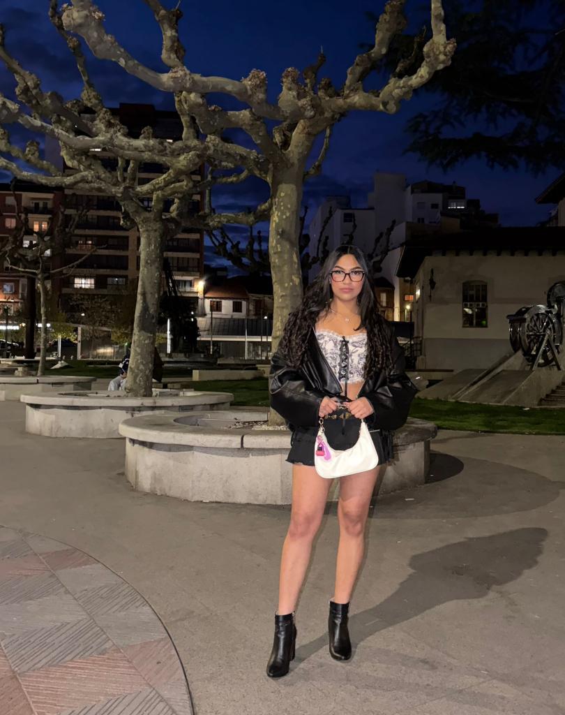 614746924: Chica busca chico en León