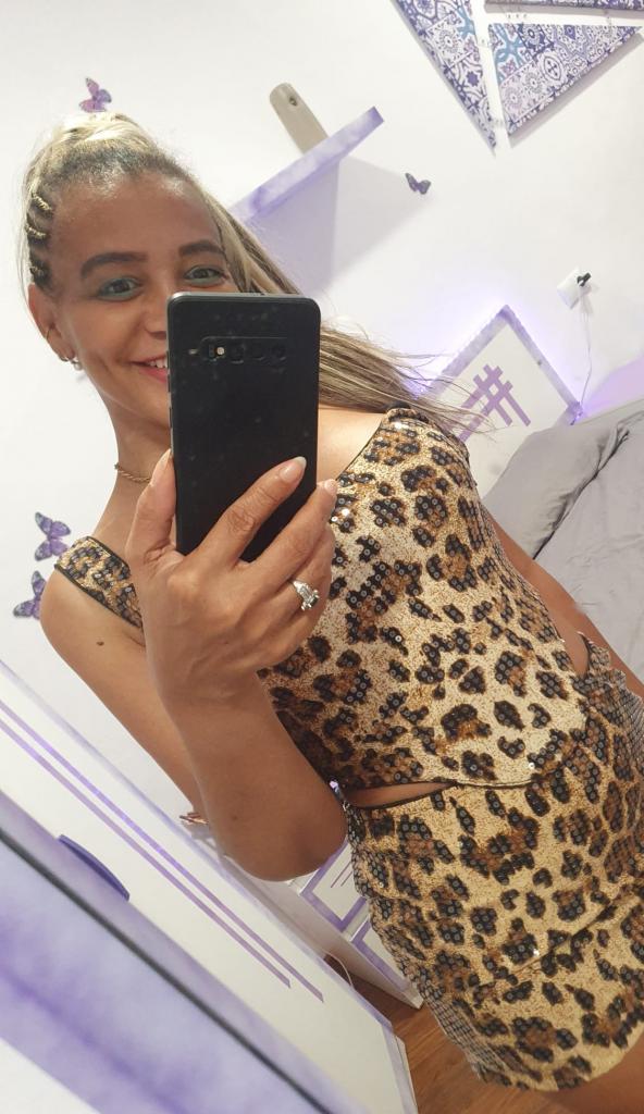 Chica busca chico en Sevilla: Chica busca chico