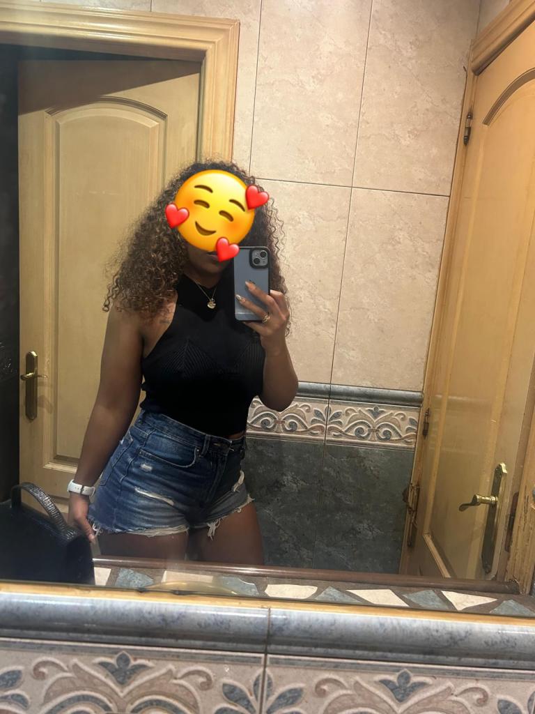 641786212: Chica busca chico en Sevilla