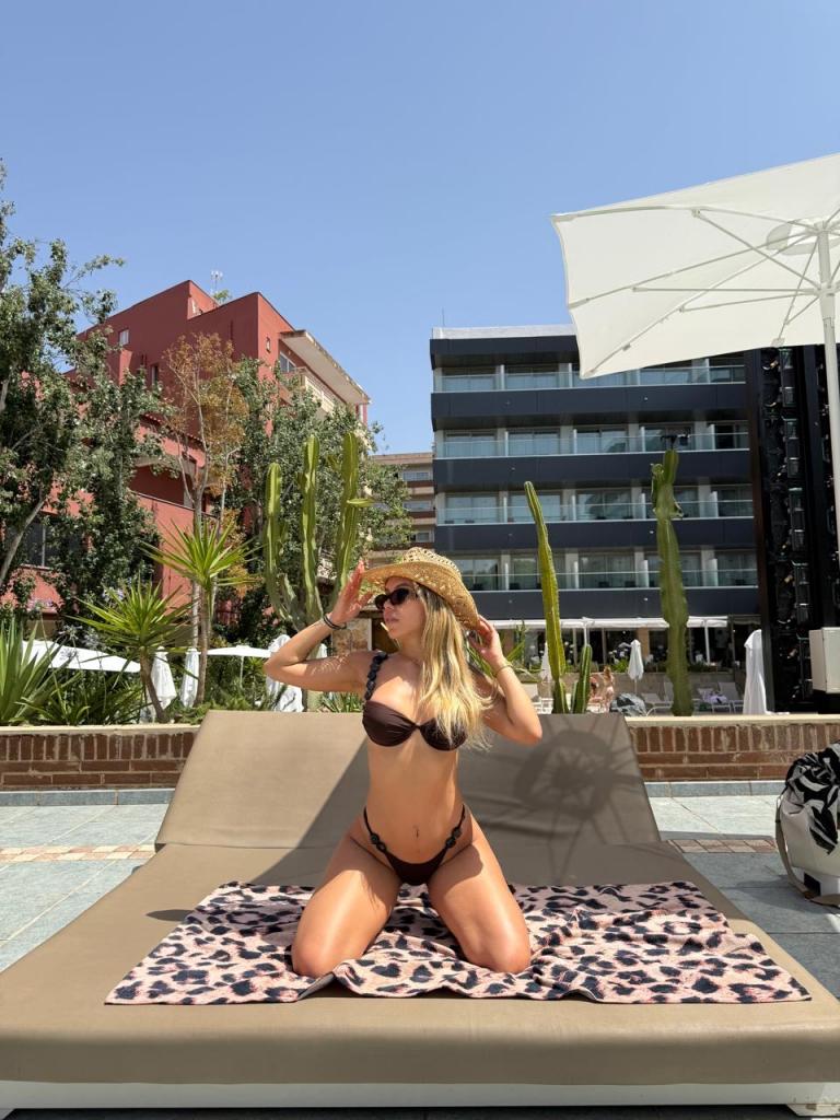 602172718: Chica busca chico en La Coruña