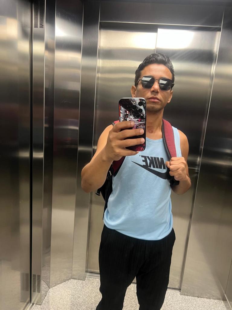 663534912: Chico busca chica en Granada