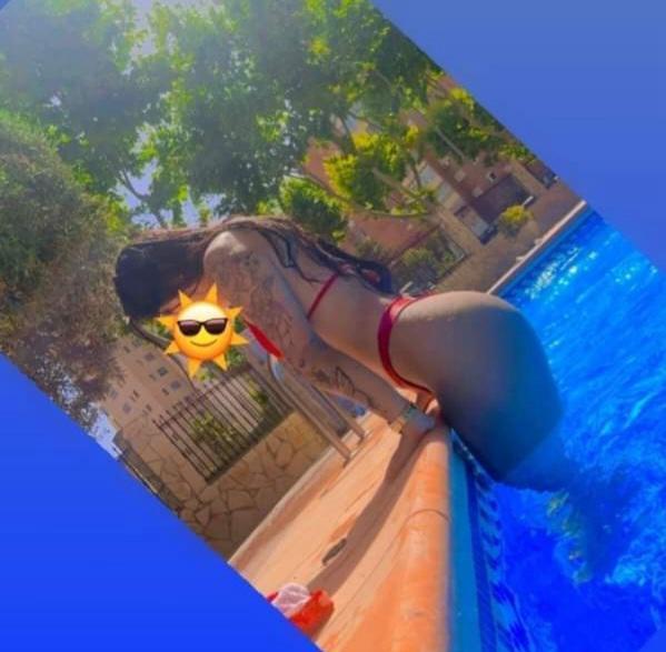 742088643: Chica busca chico en León