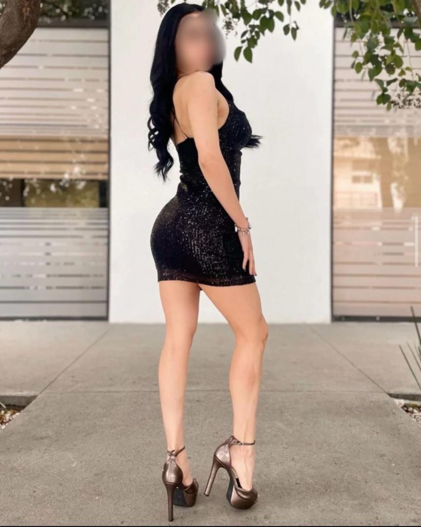 672479315: Chica busca chico en Madrid