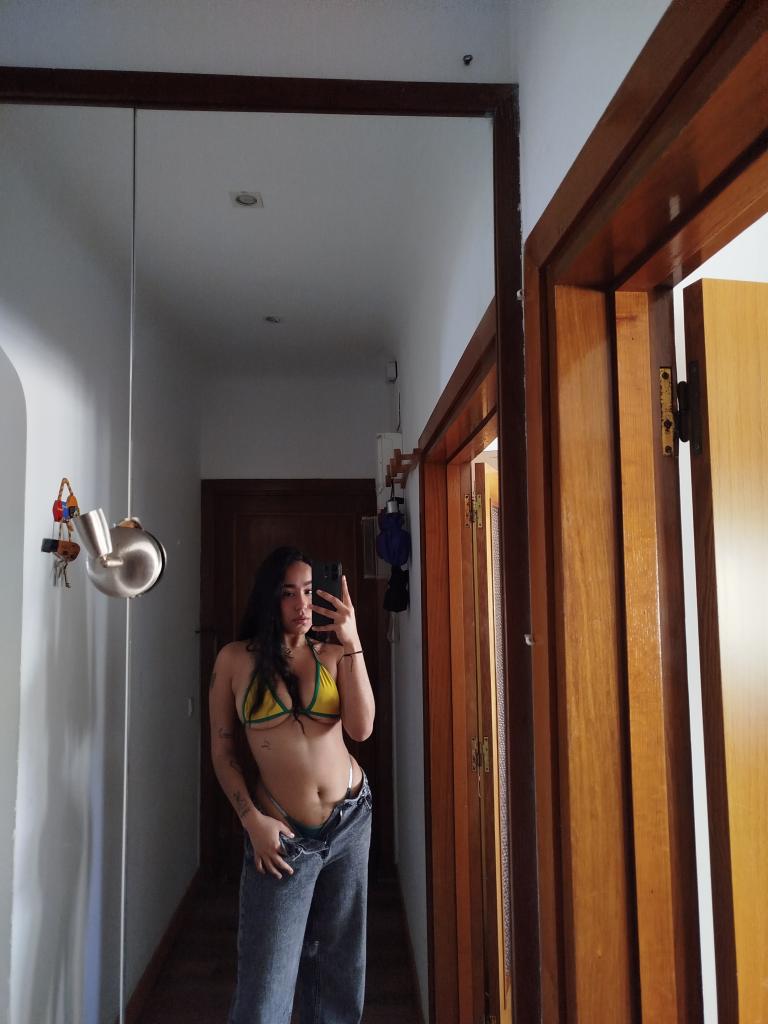 643853437: Chica busca chico en Zaragoza