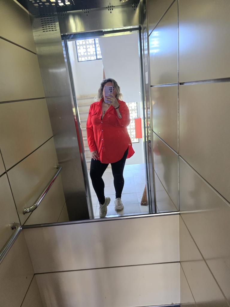 Chica busca chico en Cádiz: 