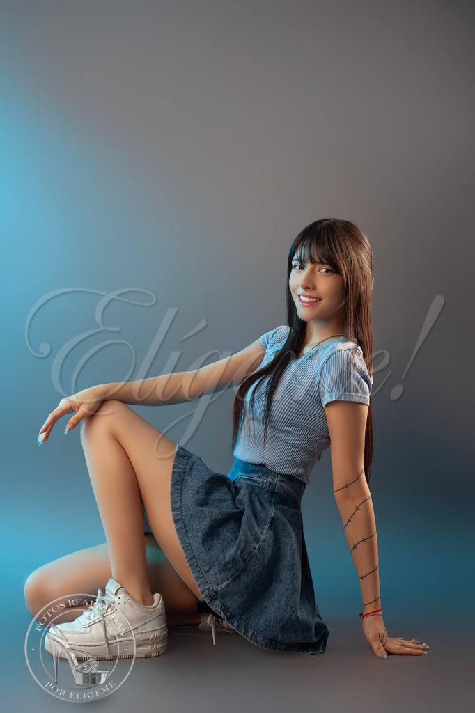 639549262: Chica busca chico en Barcelona