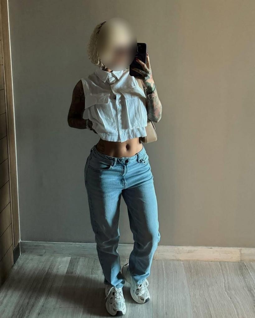 Chica busca chico en Almería: 