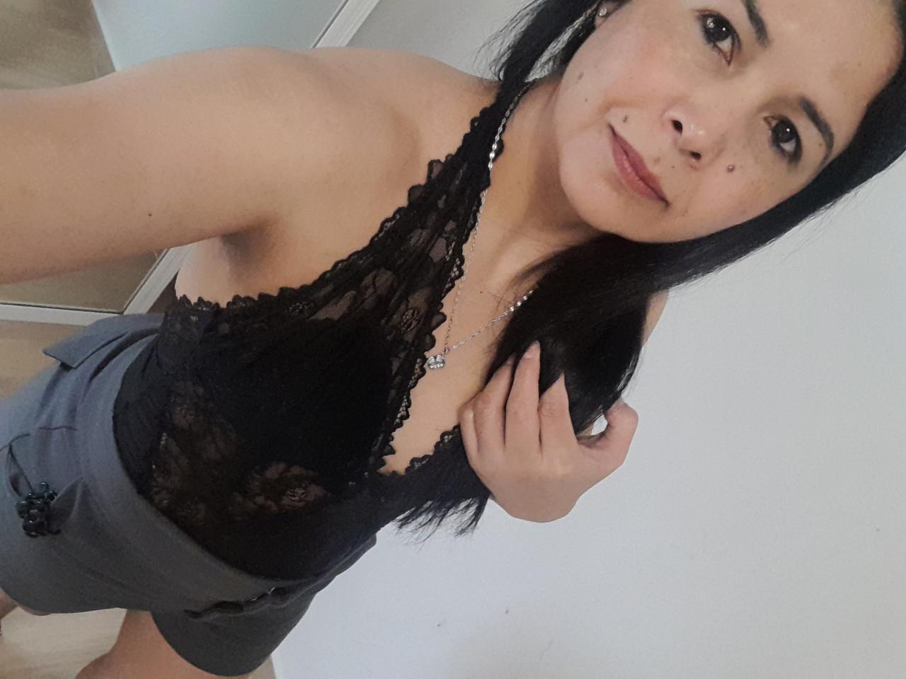 635688868: Chica busca chico en Madrid