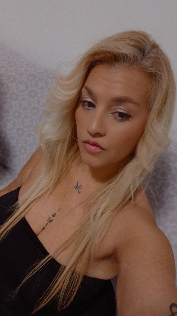 Chica busca chico en Cádiz: 