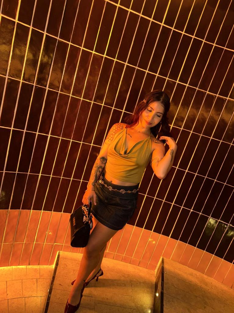 Chica busca chico en Almería: 