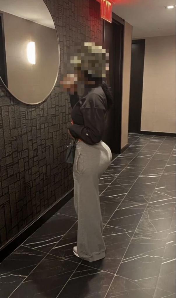 613930306: Chica busca chico en Málaga