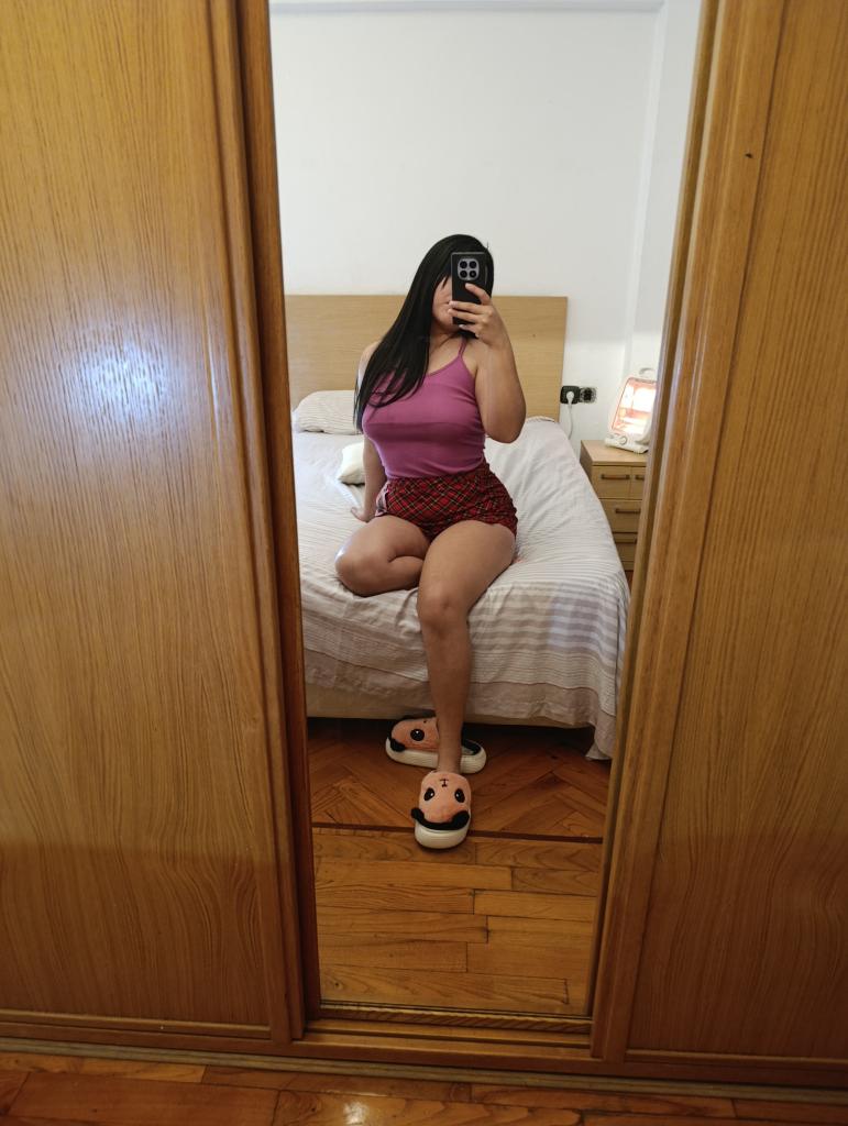 674690457: Chica busca chico en Granada