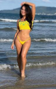 677469576: Chica busca chico en Ibiza