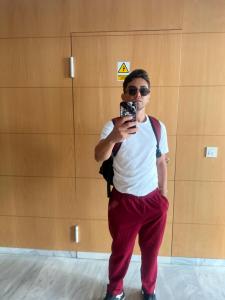 663534912: Chico busca chica en Granada