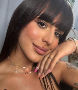 657658596: Chica busca chico en Sevilla