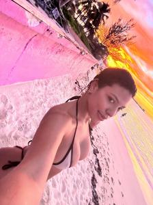 613976902: Chica busca chico en Madrid