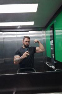 600652611: Chico busca chica en Málaga