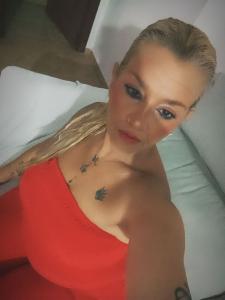 670839587: Chica busca chico en Cádiz