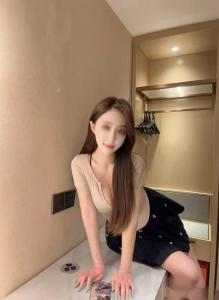 613334878: Chica busca chico en Barcelona