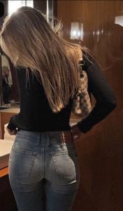 647643327: Chica busca chico en Badajoz