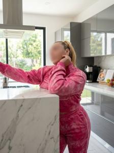 645781830: Chica busca chico en Almería