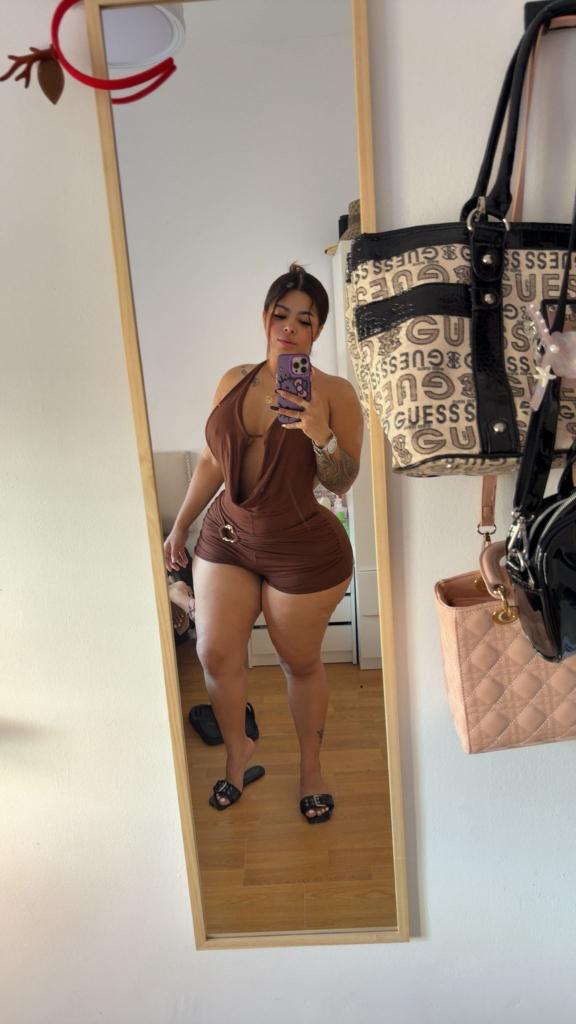 Chica busca chico en Huelva: Chica busca chico