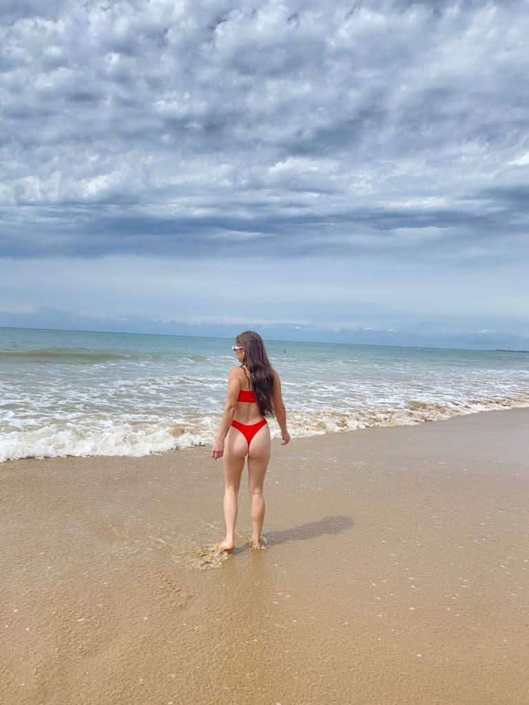 Chica busca chico en Cádiz: 