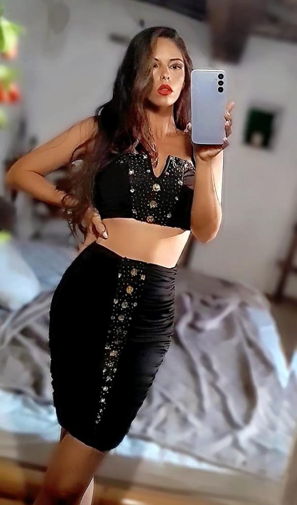 Chica busca chico en Ibiza: 