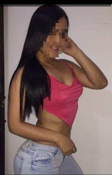 Chica busca chico en Tenerife: 