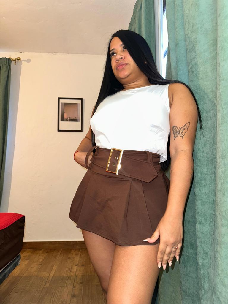 614576440: Chica busca chico en Cádiz