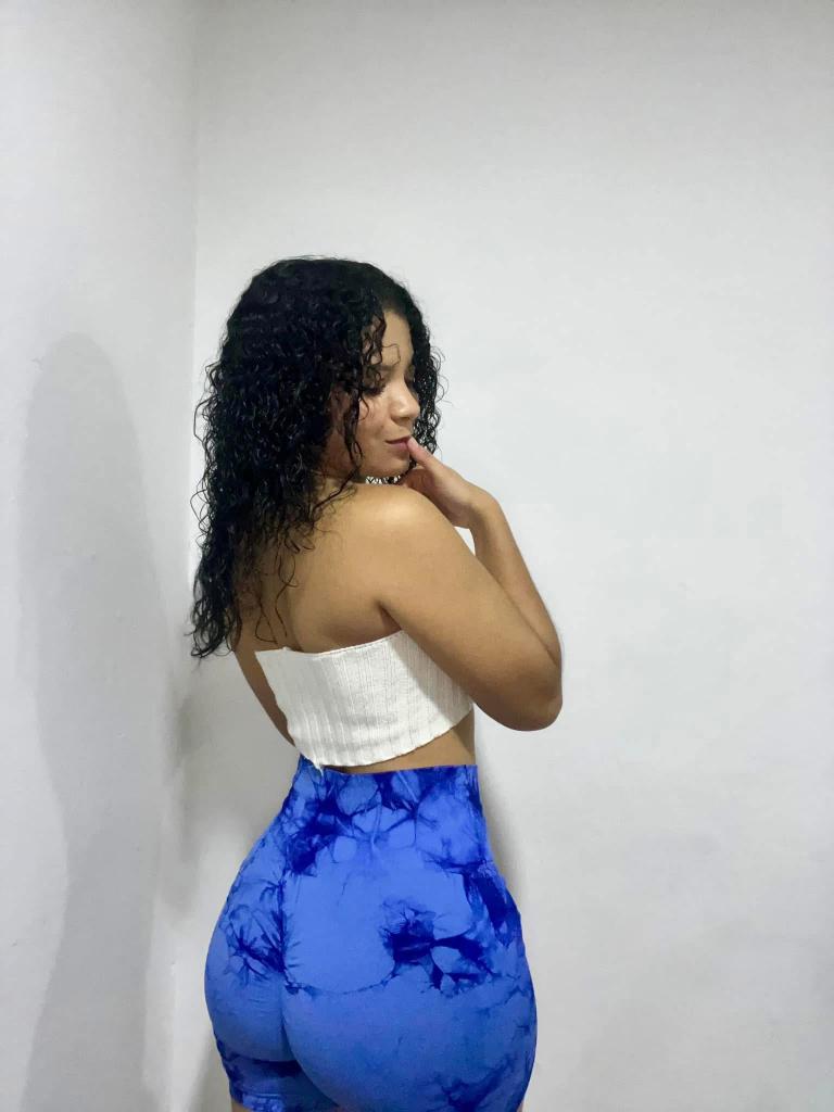 614656780: Chica busca chico en Málaga