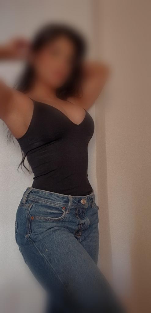 Chica busca chico en Granada: 