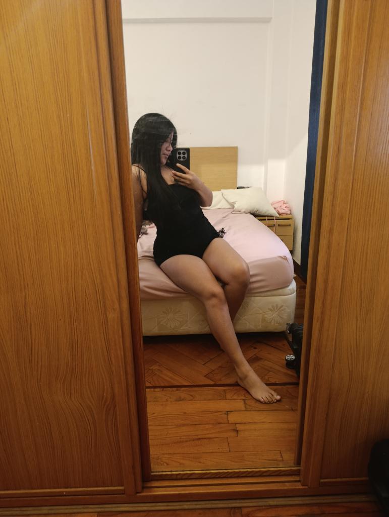 674690457: Chica busca chico en Granada