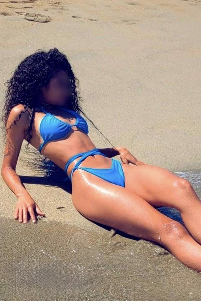 611943738: Chica busca chico en Tarragona