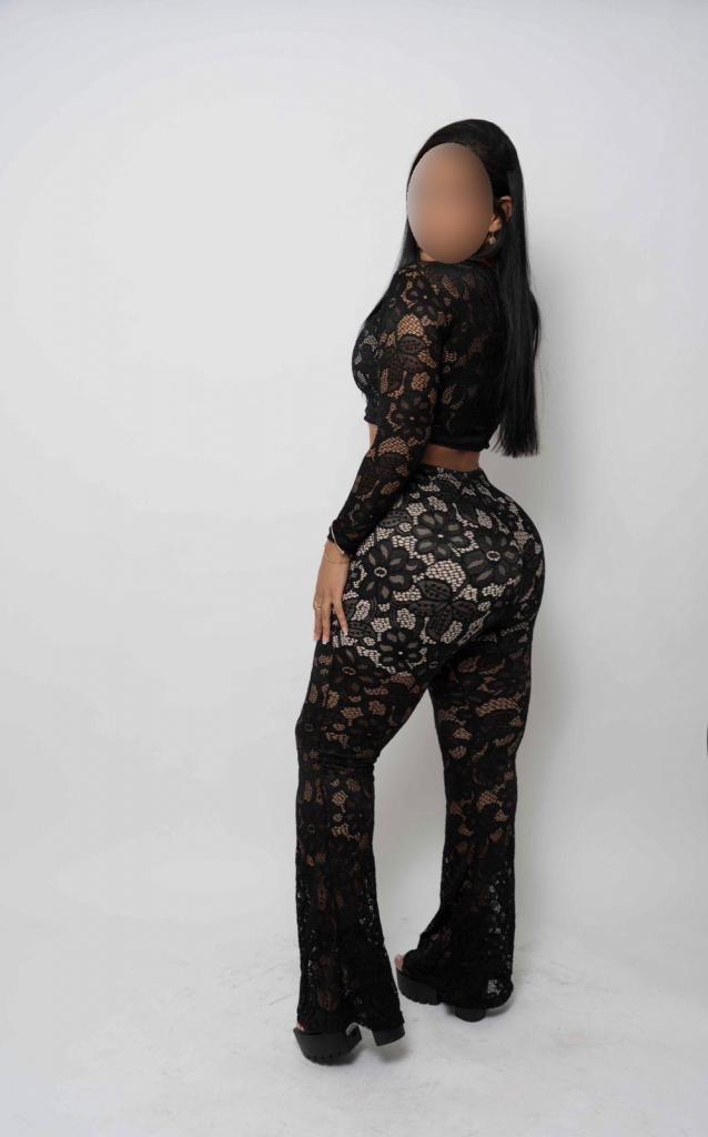 641864571: Chica busca chico en Salamanca