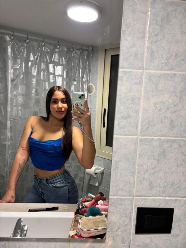 Chica busca chico en Almería: 