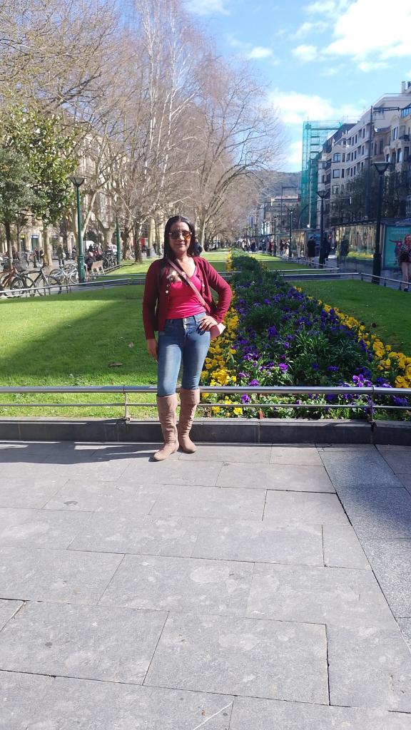 613388199: Chica busca chico en Guipúzcoa