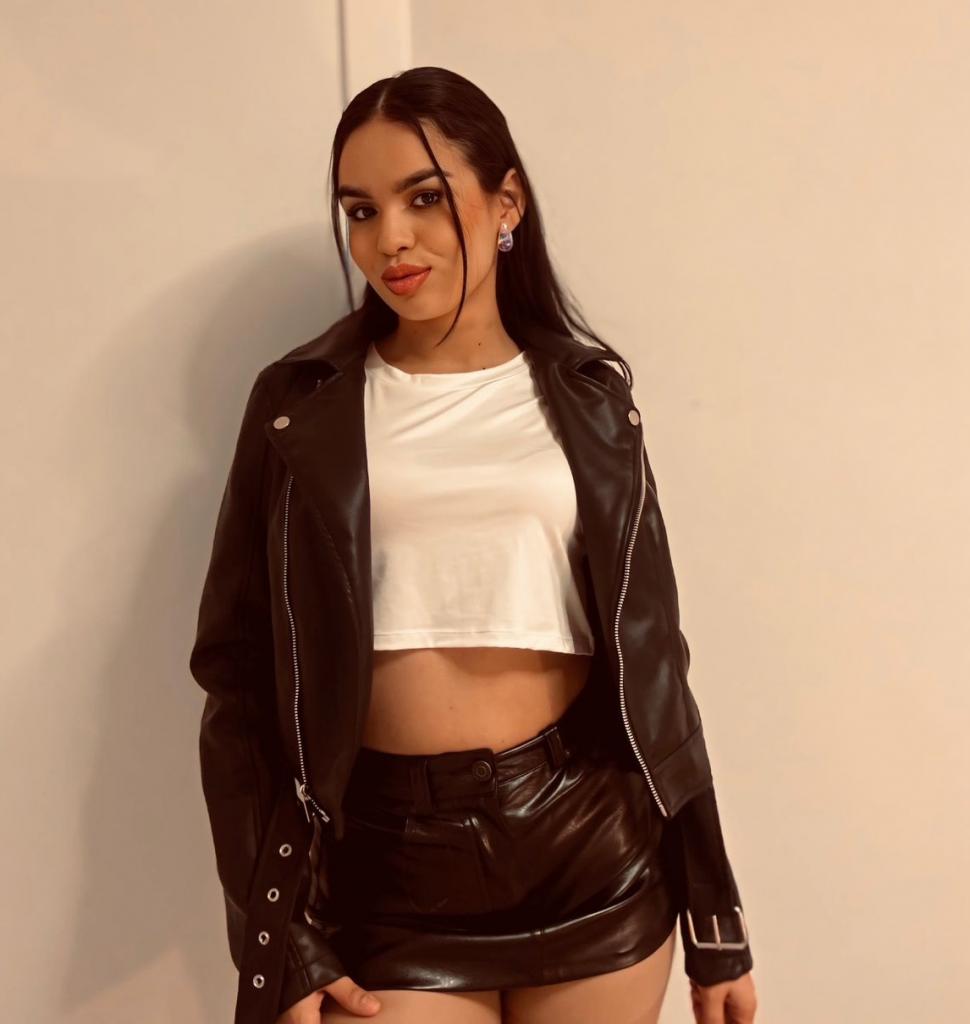 Chica busca chico en Tenerife: 