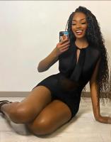 613799335: Chica busca chico en Barcelona