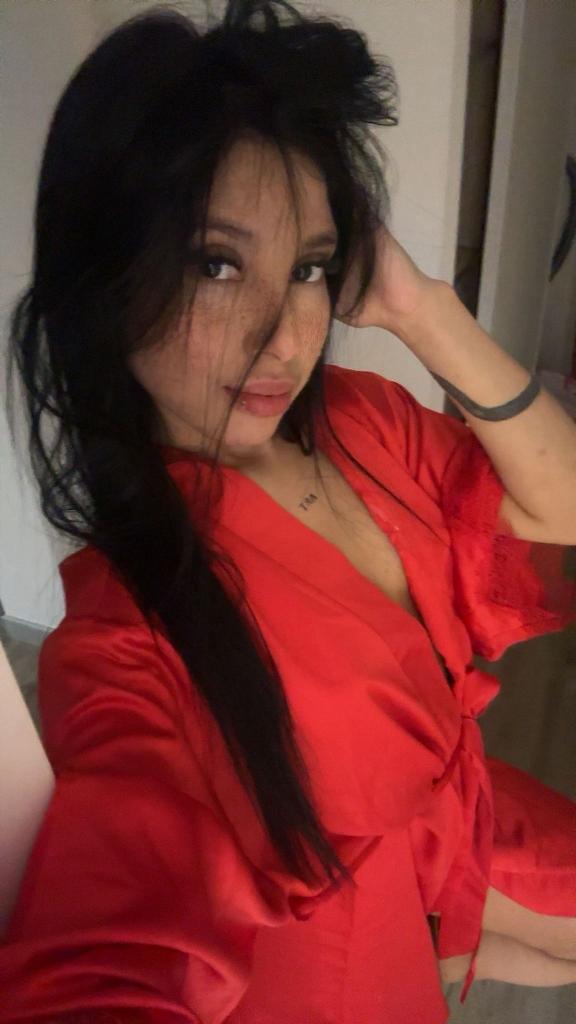 632396640: Chica busca chico en Madrid